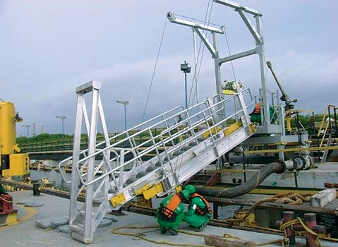 Access barge gangway3